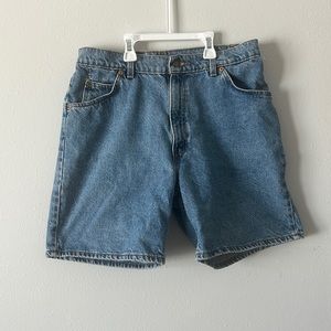 LEVI’S VINTAGE RELAX FIT WOMENS SHORTS SIZE 12